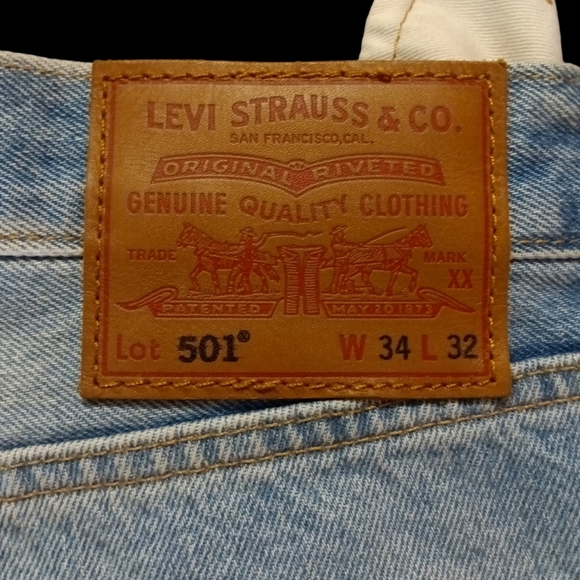 LEVI'S MEN'S 501 ORIGINAL FIT BUTTON FLY - Picture 4 of 6